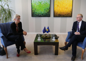 Bislimi dhe Von Cramon flasin për situatën në veri