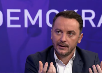 Molliqaj thotë se Kurti po e rrezikon Kosovën me çështjen e Asociacionit  