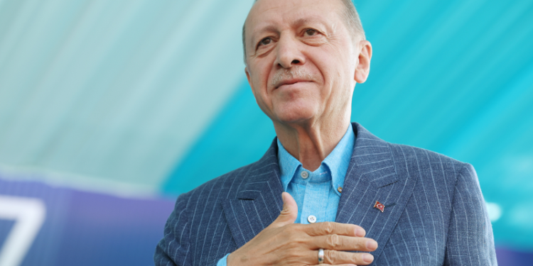 Numërohen mbi 98% të votave, Erdogan në epërsi
