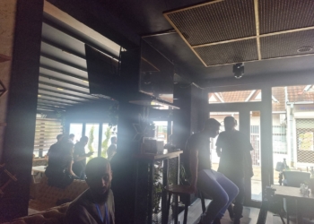 Tensionet në Zveçan, rreth 30 gazetarë shqiptar dhe serb ngujohen në një lokal