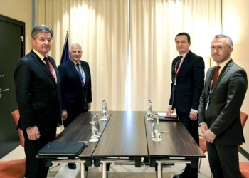 Kurti takohet me Lajçakun e Borrellin: Rruga përpara është e rrënjosur në zbatim të shpejtë të Marrëveshjes Bazë