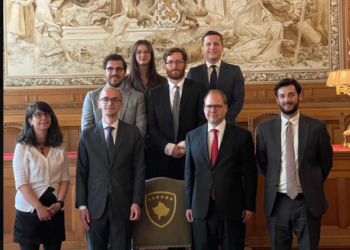 Vendosja e stemës së Kosovës në GJND vlerësohet e rëndësishme