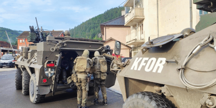 KFOR shton prezencën në veri