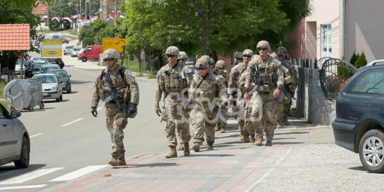 Shtohen forcat e KFOR-it në Leposaviq