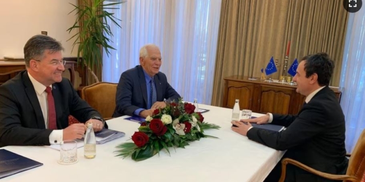 Nis takimi Kurti-Borrell-Lajçak në Bratisllavë