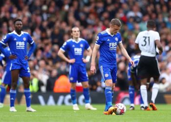 Leicester vetëm një hap larg Championshipit