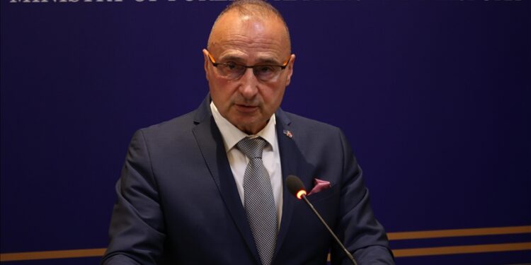 Kryediplomati i Kroacisë viziton sot Kosovën, takohet me Gërvallën e Kurtin