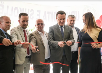 Kurti përuron shkollën me sipërfaqe 5 mijë metra katrorë në Krushë të Madhe