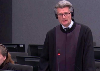 Dëshmitari i shtatë intervistohet nga avokati i viktimave