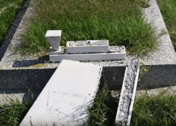 Dëmtoi nëntë varre të dëshmorëve në Lubeniq, arrestohet 34-vjeçari