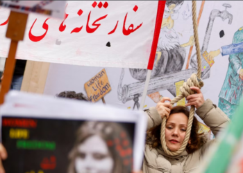 Gratë iraniane protestojnë brenda burgut kundër ekzekutimeve