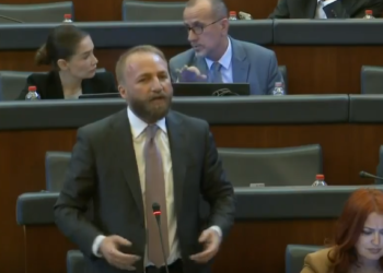 Tahiri-Hajdarit: Do të ndiqeni penalisht për blerjen e grurit nga kompania ndërtuese