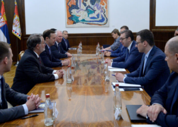 Vuçiq në takim me senatorët amerikanë: Themelimi i Asociacionit është prioritet