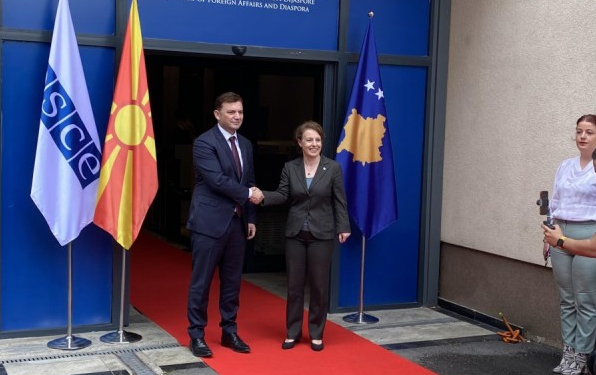 Gërvalla takohet me homologun Osmani