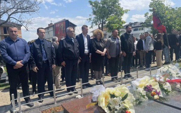 ​Përkujtohet 24-vjetori i vrasjes së pesë anëtarëve të familjes Kastrati në Pejë