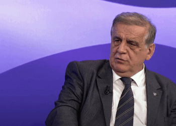 Spahiu: Deklaratat kontradiktore të amerikanëve janë në shërbim të nxitjes së Serbisë që ta sulmojë Kosovën