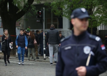 Alarm për bombë në disa shkolla në Serbi