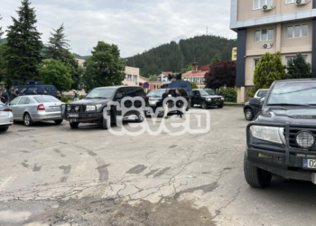 Sveçla në Leposaviq, takon kryetarin e kësaj komune