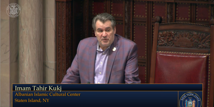 Imami Kukaj për Tëvë1 rrëfen prapaskenat e fjalimit historik në senatin e New Yorkut