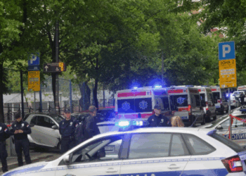 Vriten 8 fëmijë dhe roja në një shkollë fillore në Serbi