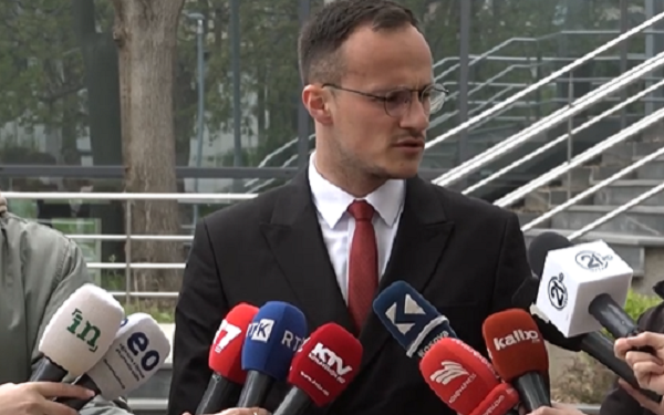 Hyseni për Muratin: Ndodh që s’ma hap telefonin