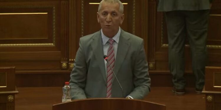 Quni i del në mbrojtje Isufajt: Ishte shembull në UÇK dhe në mbrojtje të ligjit