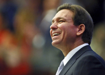 Ron DeSantis edhe zyrtarisht shpalos kandidaturën për president të ShBA-së