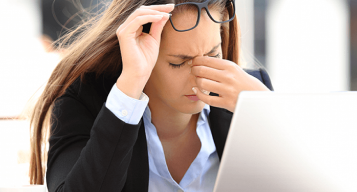 Arsyet përse ju lotojnë shpesh sytë