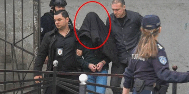 Një muaj paraburgim për babanë e nxënësit që vrau nëntë persona në Beograd