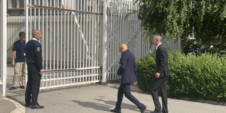 Zeqiri e Peci në takim me Hovenierin dhe ambasadorët e QUINT-it