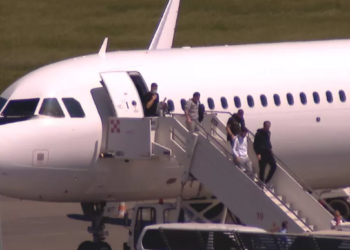 Të burgosurit shqiptarë paguhen nga qeveria britanike për t’u kthyer në Shqipëri