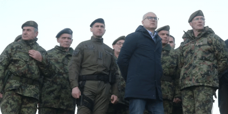 Ministri serb i Mbrojtjes: Po përfundojmë dislokimin e njësive ushtarake