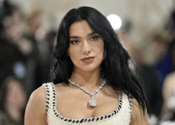 Dua Lipa në Met Gala 2023 – Historia pas gjerdanit 100 karatësh