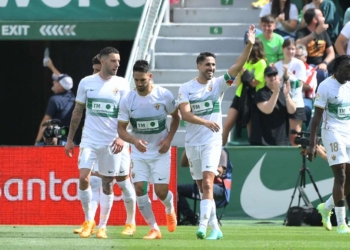 Elche “surprizon” Atletico Madridin dhe i jep një shtytje prej kampioni Barcelonës