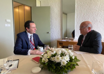 Kurti bisedon me Peach: Në një demokraci nuk ka vend për dhunë fashiste