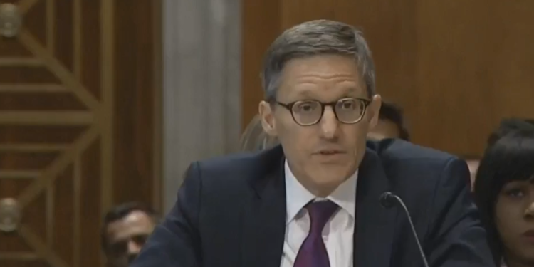 Chollet thotë se ka të vërteta në raportimin e  New York Times për Vuçiqin