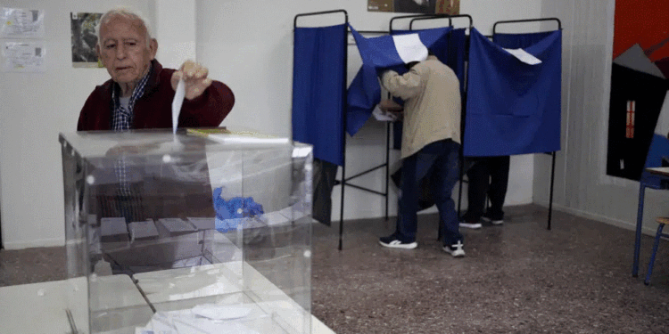 Sot, po mbahen zgjedhjet parlamentare në Greqi