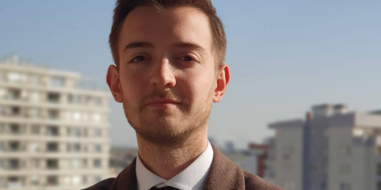 Kadiu: Vendimi i Qeverisë për Ekipin Menaxhues, nuk është në kundërshtim me marrëveshjen