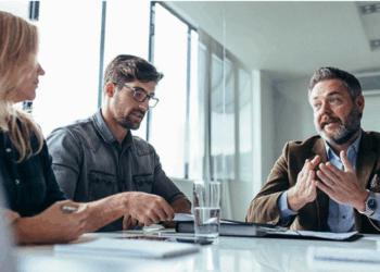 Sjellja me kolegët që nuk ndalen së foluri