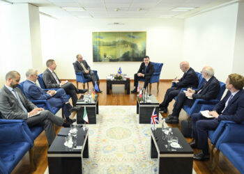 Kurti i kërkon BE-së që ta mbajë përgjegjëse Serbinë për shkeljet e marrëveshjes