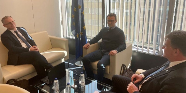 Nis takimi Lajçak-Bislimi-Petkoviq në kuadër të dialogut