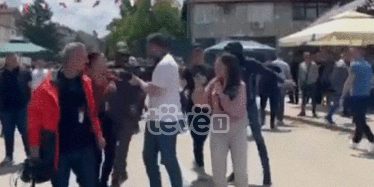 Gazetarët në Leposaviq sulmohen nga persona të maskuar