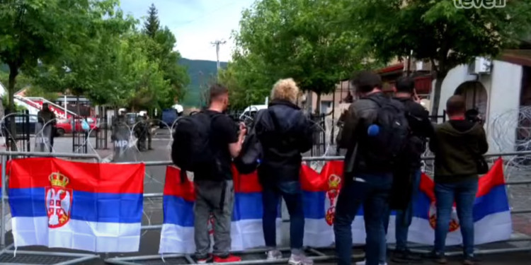 Nis takimi i përfaqësuesve të Listës Serbe me KFOR-in në Zveçan