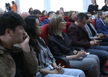 “Liria e shprehjes në kohën e çrregullimit informativ”