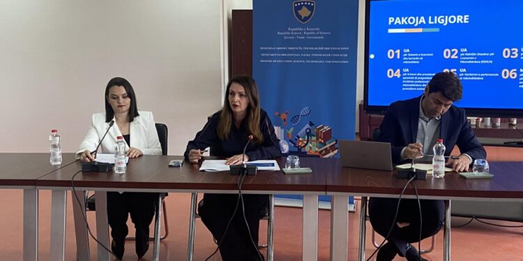 Të diplomuarit në Fakultetin e Edukimit do t’i nënshtrohen provimit për licencë