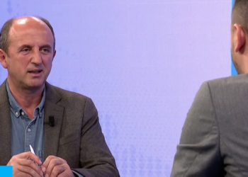 Huruglica: Largimi i gjinisë mashkullore në perëndim ka nxitur kompanitë të punësojnë gra