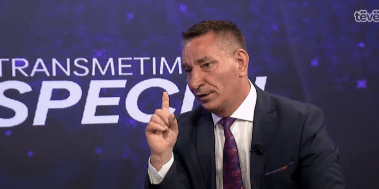 Lekaj thotë se Qeveria nuk ka qenë e përkushtuar për situatën në veri