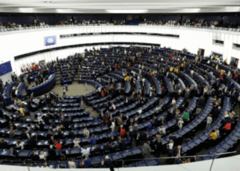 PE miraton raportet për Kosovën dhe Serbinë