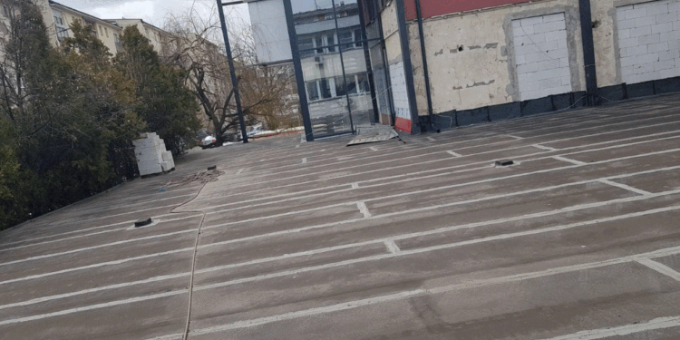 Peci: Objektet pronë e Ministrisë së Bujqësisë po përdoren kundërligjshëm