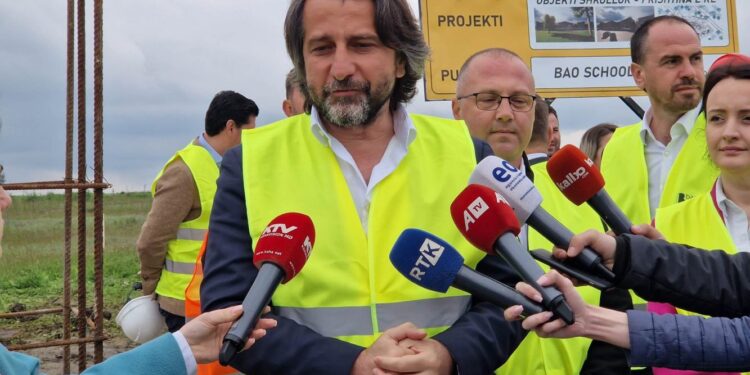 Vihet gurthemeli i shkollës me modalitetin publiko-privat, Rama: Do të rritet cilësia në arsim